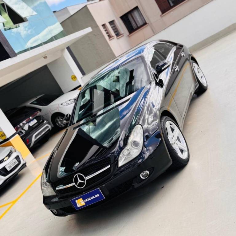 MERCEDES-BENZ - CLS 500 - 2005/2005 - Preta - R$ 115.000,00